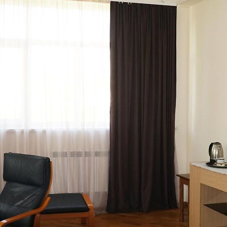 Хостел Ymca Spitak Экстерьер фото